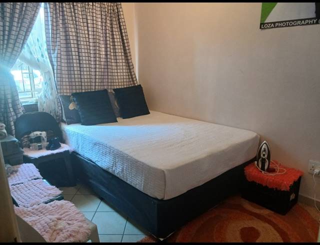 2 BEDROOM SECTIONAL TITLE FOR SALE IN GREENHILLS EXT 3